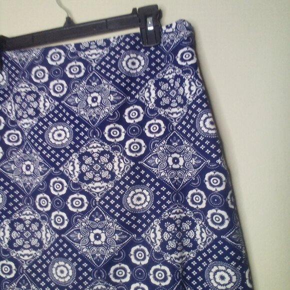 Talbots Skirt Women 8 Straight Short Side Zip Pattern Blue - Picture 9 of 16